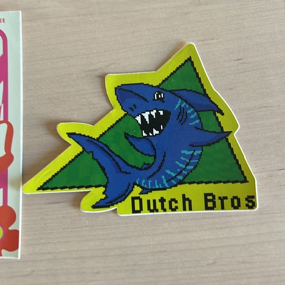 Dutch Bros 4 pack - Picture 4 of 6